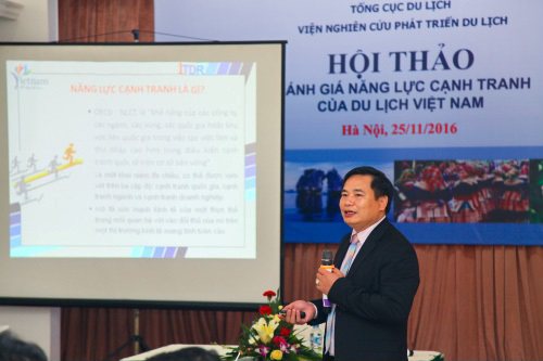 Viện trưởng Viện Nghiên cứu Phát triển Du lịch Nguyễn Anh Tuấn trình bày báo cáo tại hội thảo